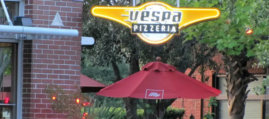 Vespa Pizzeria on Daniel Island